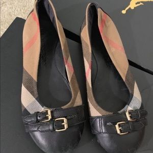 Girl’s Authentic Burberry shoes